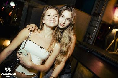 Party Bild aus dem Weekend Club Berlin vom 02.08.2024